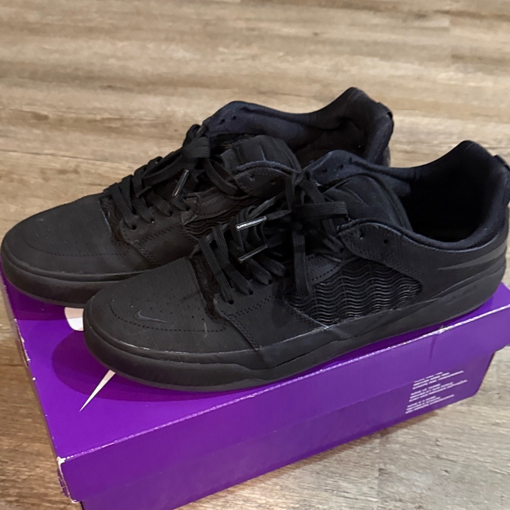Nike SB Ishod PRM Leather